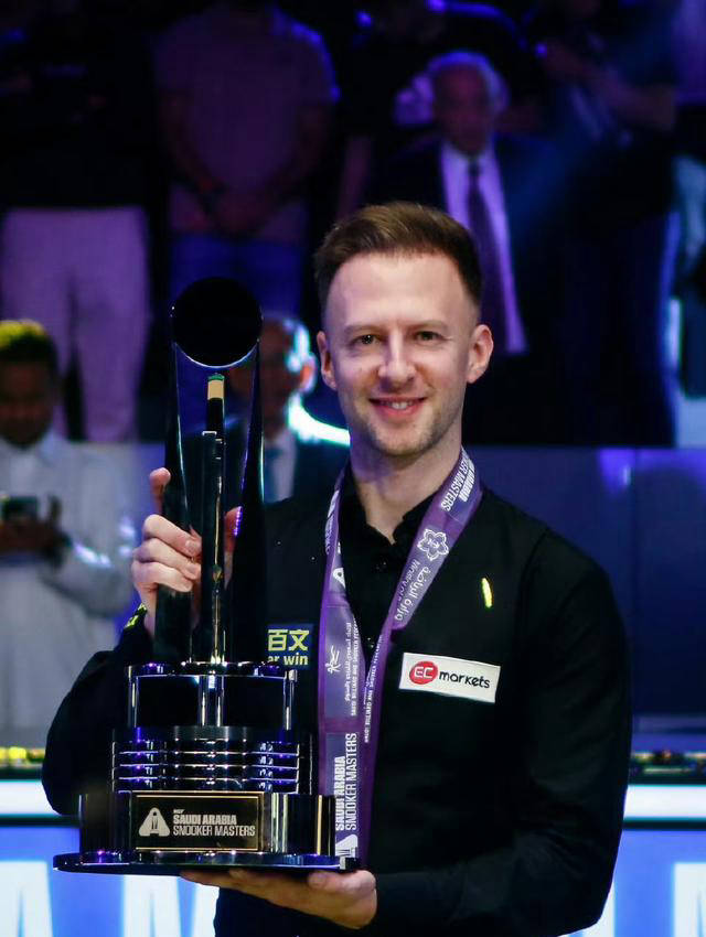 赛场频繁的 赛场频繁的