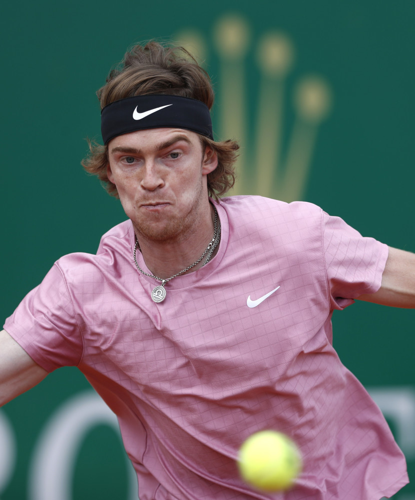 的比赛多半 的比赛多半